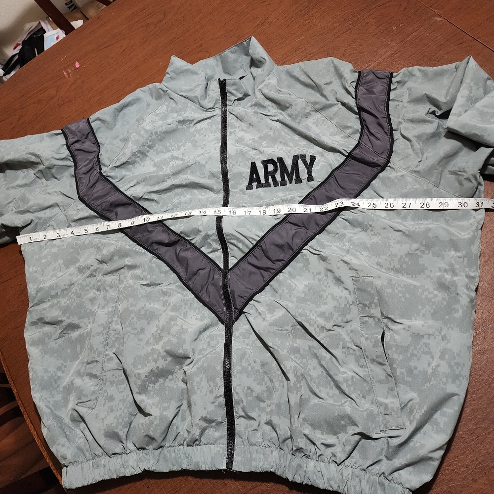 NWOT ... U.S. Army Gray and Black Jacket - Picture 2 of 8